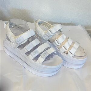 Nike Women's White Strappy Sandals size 9